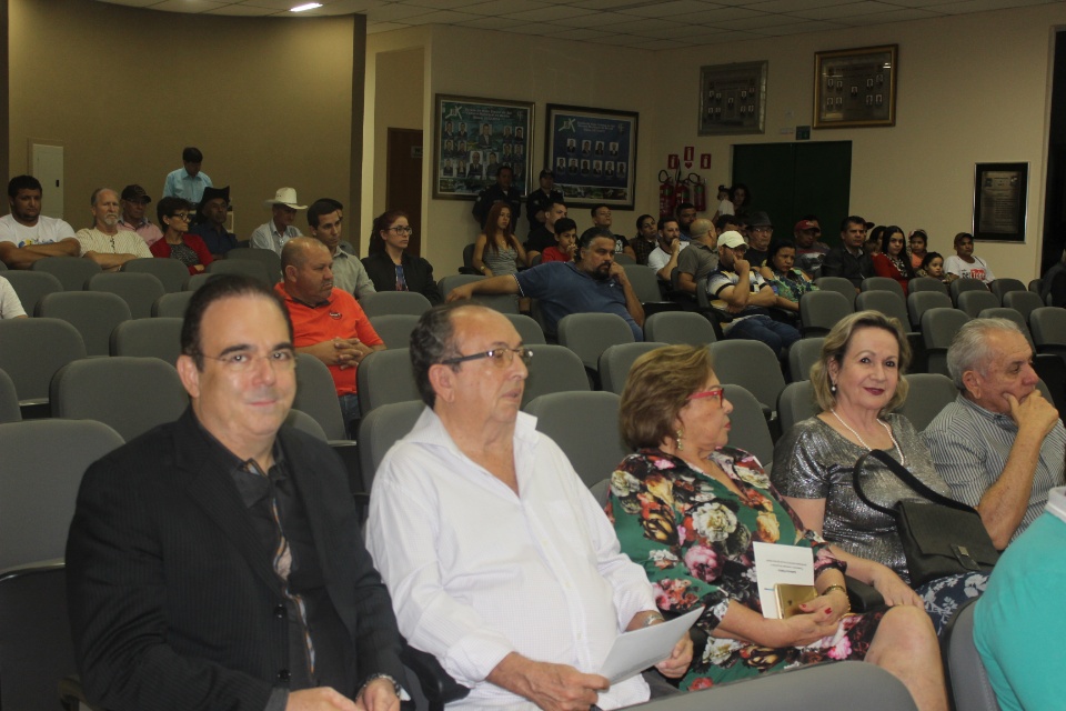 Com a participação do Vereador Interino, Câmara Municipal realiza Sessão Ordinária