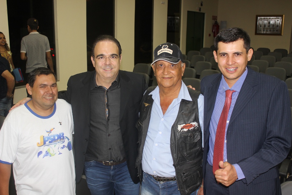Com a participação do Vereador Interino, Câmara Municipal realiza Sessão Ordinária