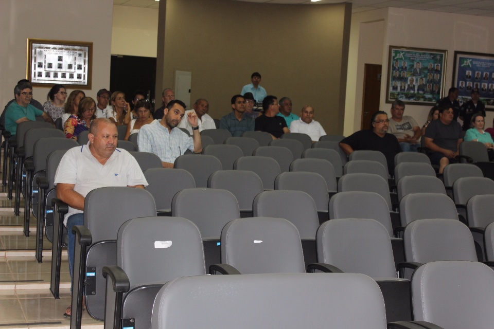 TAXA DE COLETA Após explanação de promotores, Câmara aprova Projeto de Lei
