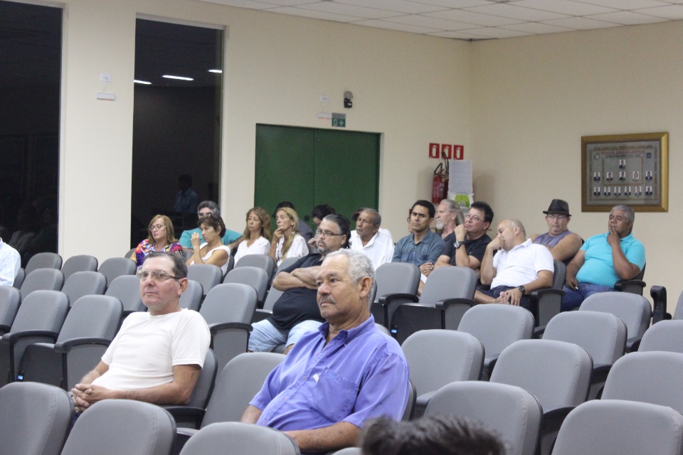 TAXA DE COLETA Após explanação de promotores, Câmara aprova Projeto de Lei