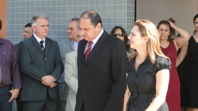 Autoridades participam da inauguração do novo Fórum de Bonito