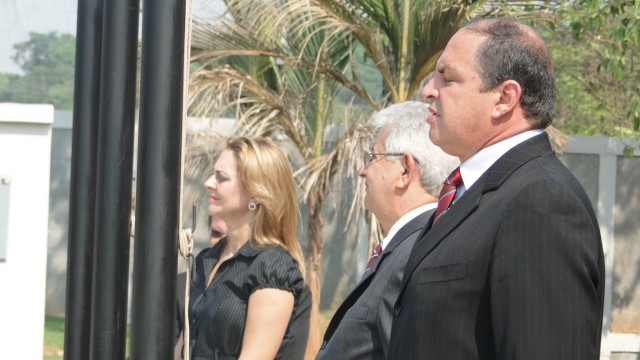 Autoridades participam da inauguração do novo Fórum de Bonito
