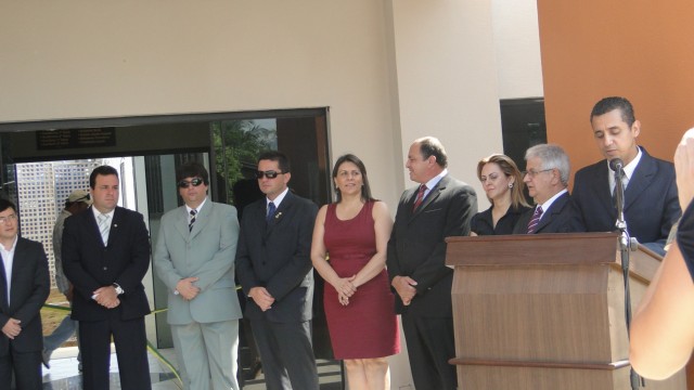 Autoridades participam da inauguração do novo Fórum de Bonito