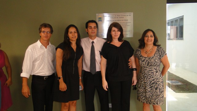 Autoridades participam da inauguração do novo Fórum de Bonito
