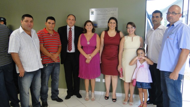 Autoridades participam da inauguração do novo Fórum de Bonito