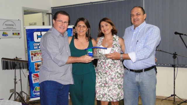 CRAS agora tem o nome da Dra. Irene dos Santos