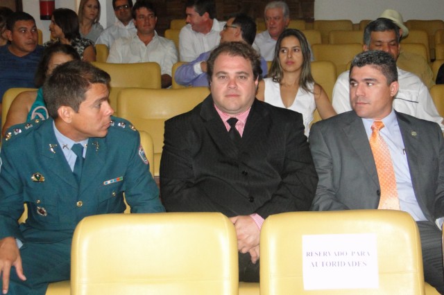 Entrega de título de Cidadão Bonitense.