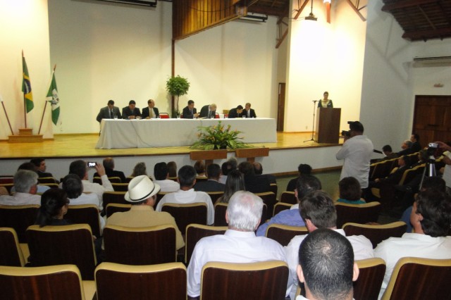 Entrega de título de Cidadão Bonitense.