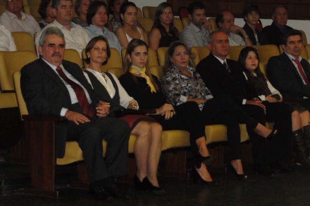Entrega de título de Cidadão Bonitense.