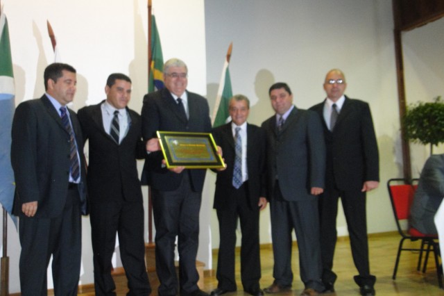 Entrega de título de Cidadão Bonitense.