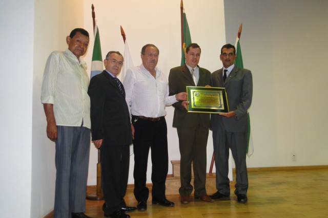 Entrega de título de Cidadão Bonitense.