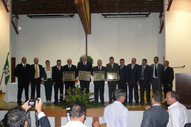 Entrega de título de Cidadão Bonitense.