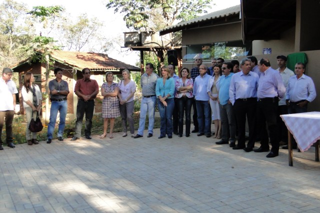 Vereadores participam de inaugurações.