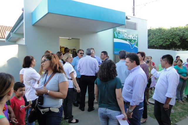 Vereadores participam de inaugurações.