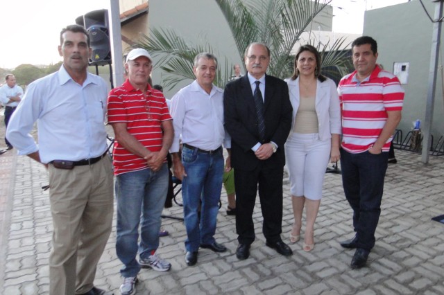 Vereadores participam de inaugurações.