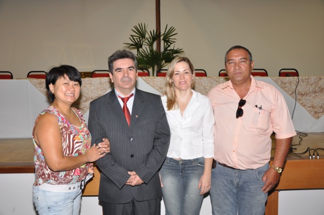 Vereadores entregam titulos de Cidadão Bonitense.