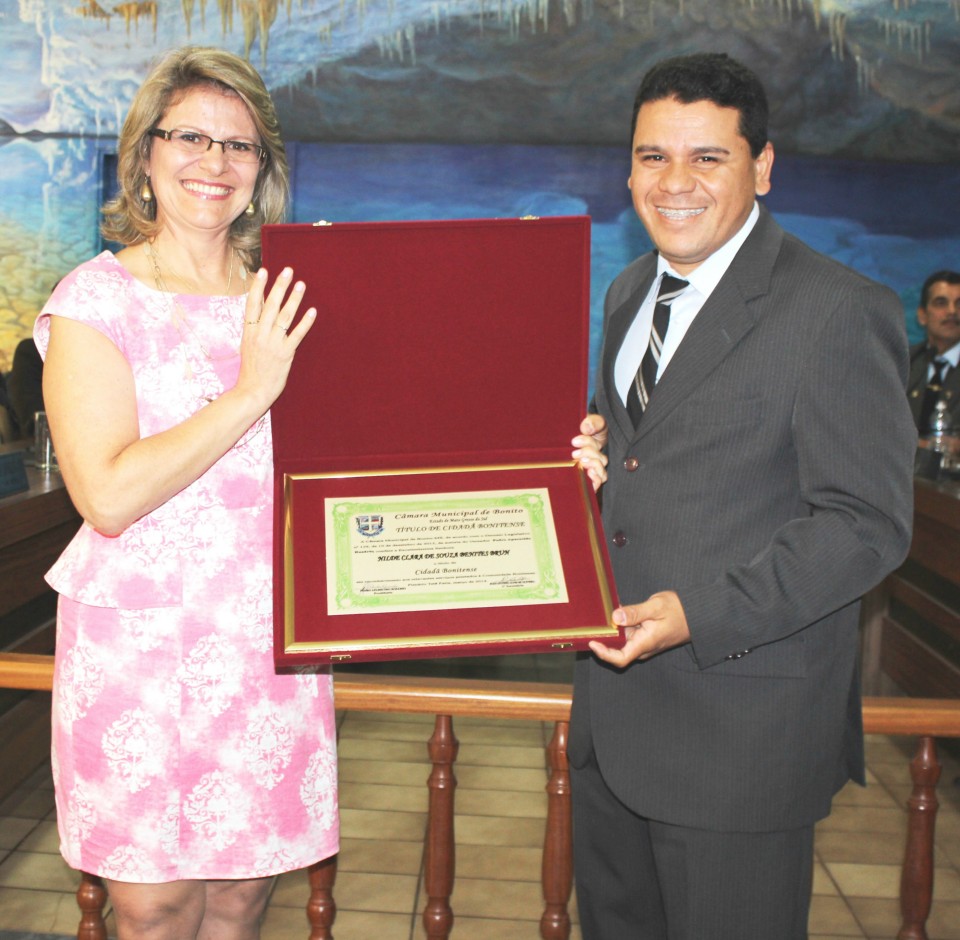 Entrega de Título de Cidadão Bonitense