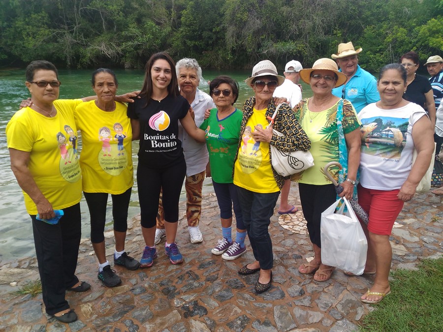 Prefeitura realiza festa de confraternização do Grupo Conviver no balneário