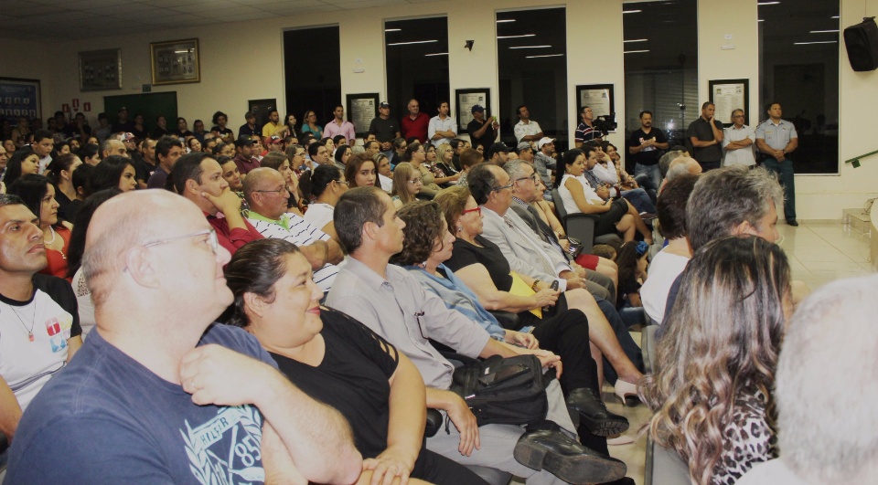 Prefeito participa de Sessão Ordinária e esclarece os 115 dias de sua gestão.