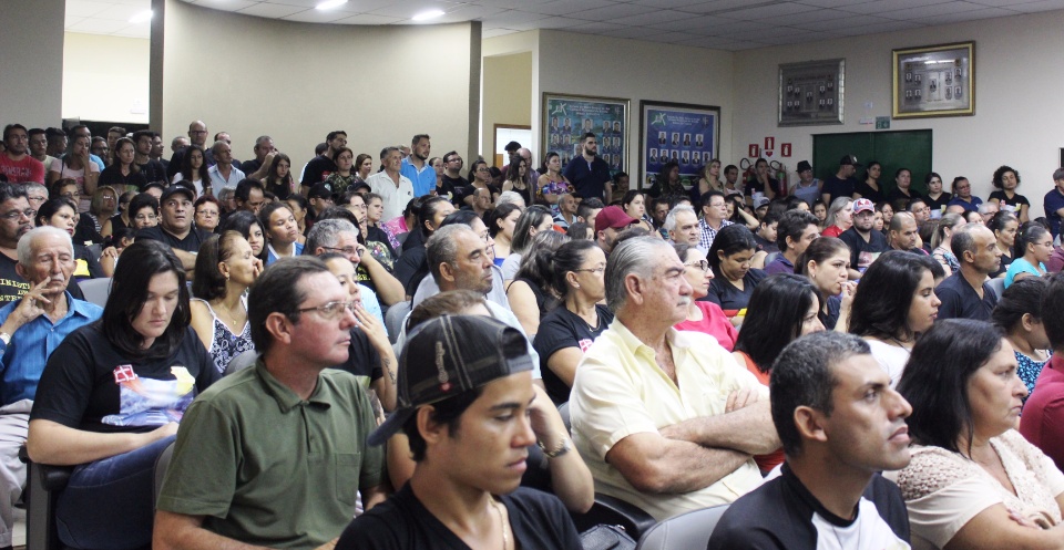 Prefeito participa de Sessão Ordinária e esclarece os 115 dias de sua gestão.