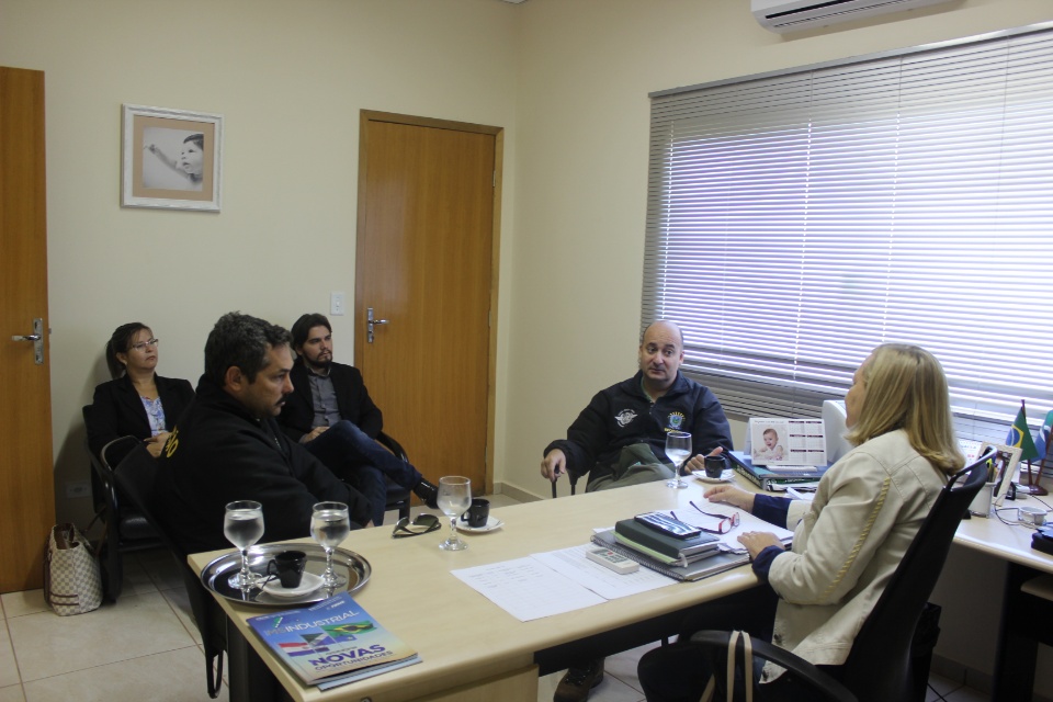Superintendente viário da Seinfra visita Câmara Municipal de Bonito