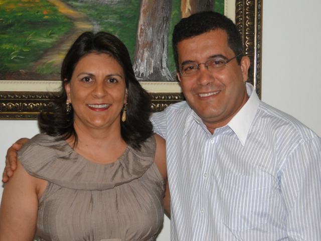 A Presidente Luisa e seu sucessor Vereador Reginaldo dos Reis
